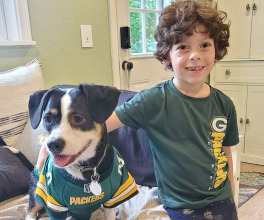 Green Bay Packers - Geared up for gameday! Congratulations to Jacob from  Canada, this week's Chevrolet #Packers Fan of the Week! Submit your photo  