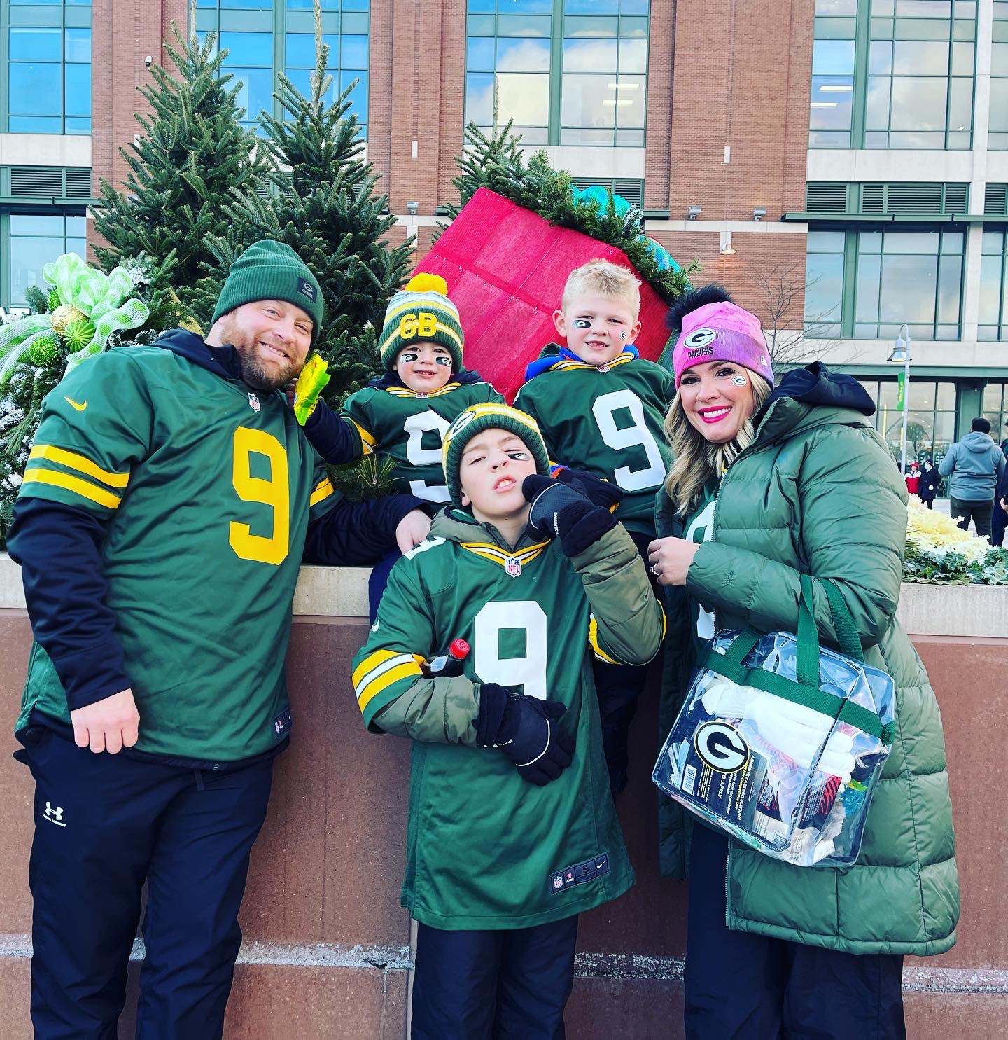 Green Bay Packers - These fans are fur-real 🐶 Congratulations to Buddy &  Harper, this week's Chevrolet #Packers Fans of the Week! Submit your 📸:  pckrs.com/FOTW